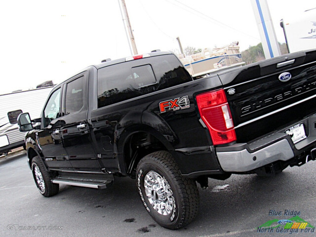 2022 F250 Super Duty XLT Crew Cab 4x4 - Agate Black / Medium Earth Gray photo #28