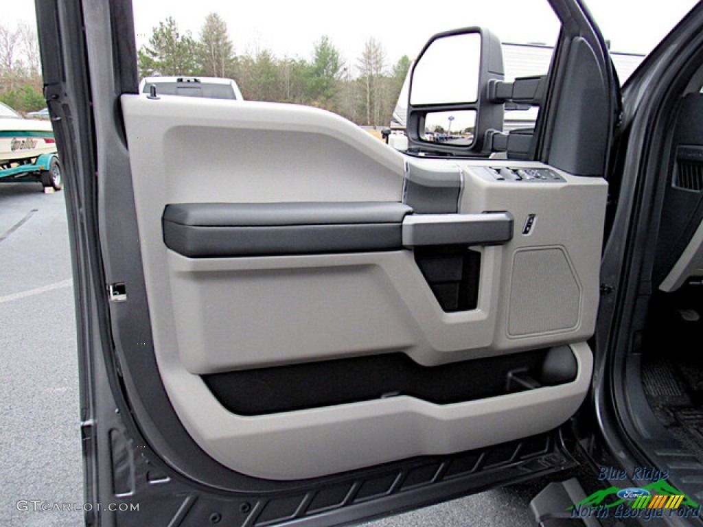 2022 F250 Super Duty XLT Crew Cab 4x4 - Carbonized Gray / Medium Earth Gray photo #10