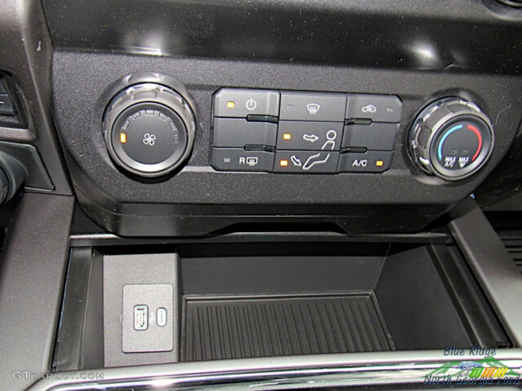 2022 F250 Super Duty XLT Crew Cab 4x4 - Carbonized Gray / Medium Earth Gray photo #20