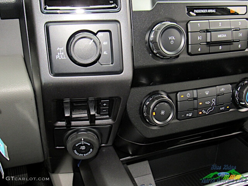2022 F250 Super Duty XLT Crew Cab 4x4 - Carbonized Gray / Medium Earth Gray photo #21