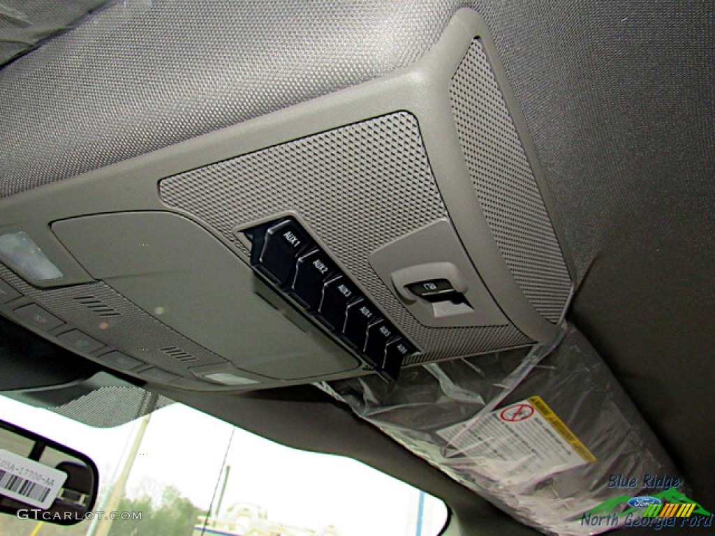 2022 F250 Super Duty XLT Crew Cab 4x4 - Carbonized Gray / Medium Earth Gray photo #23