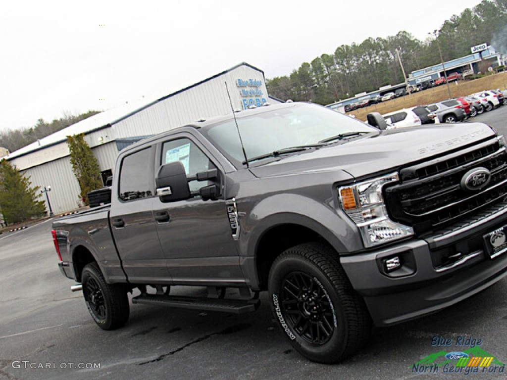 2022 F250 Super Duty XLT Crew Cab 4x4 - Carbonized Gray / Medium Earth Gray photo #27