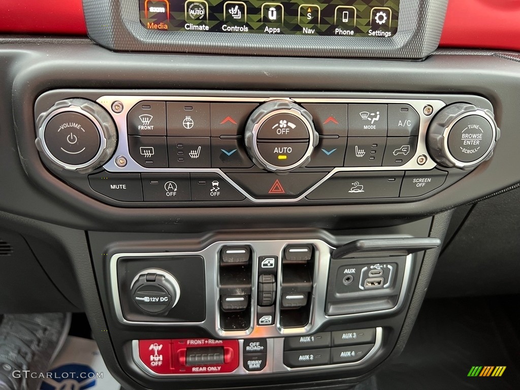 2023 Jeep Wrangler Unlimited Rubicon 4x4 Controls Photo #145451020