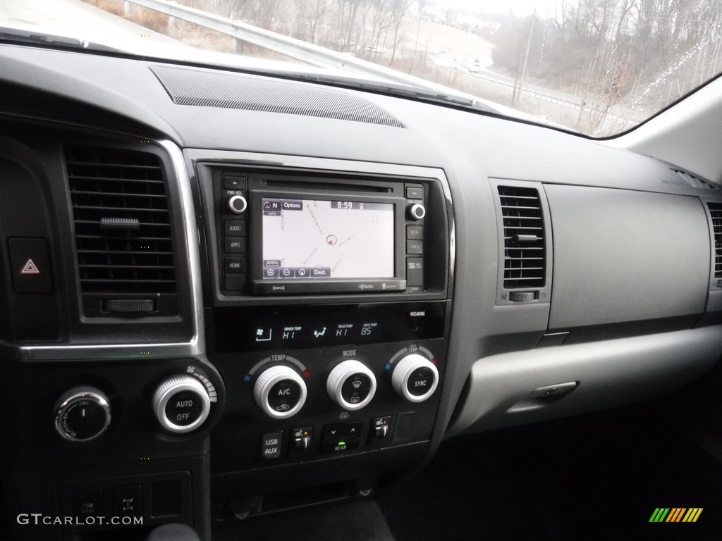 2019 Sequoia SR5 4x4 - Super White / Graphite photo #6