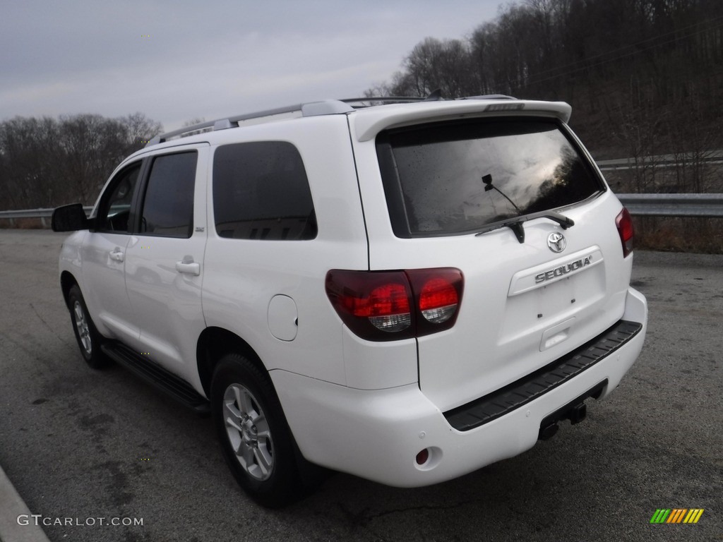 2019 Sequoia SR5 4x4 - Super White / Graphite photo #17