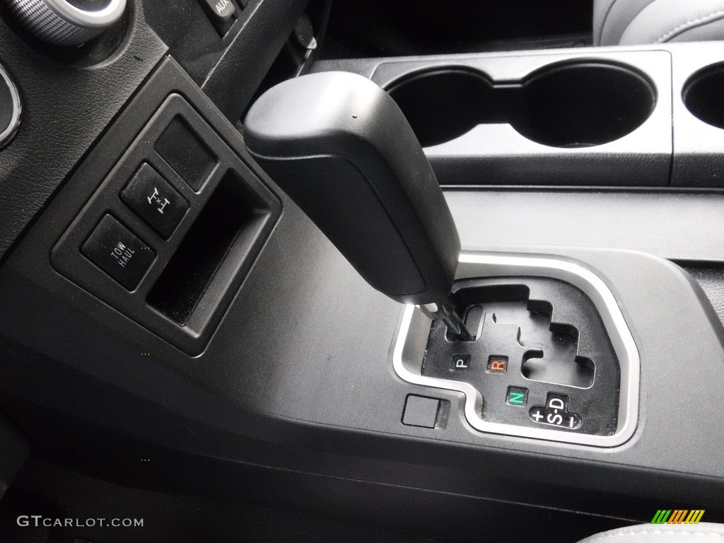 2019 Sequoia SR5 4x4 - Super White / Graphite photo #27