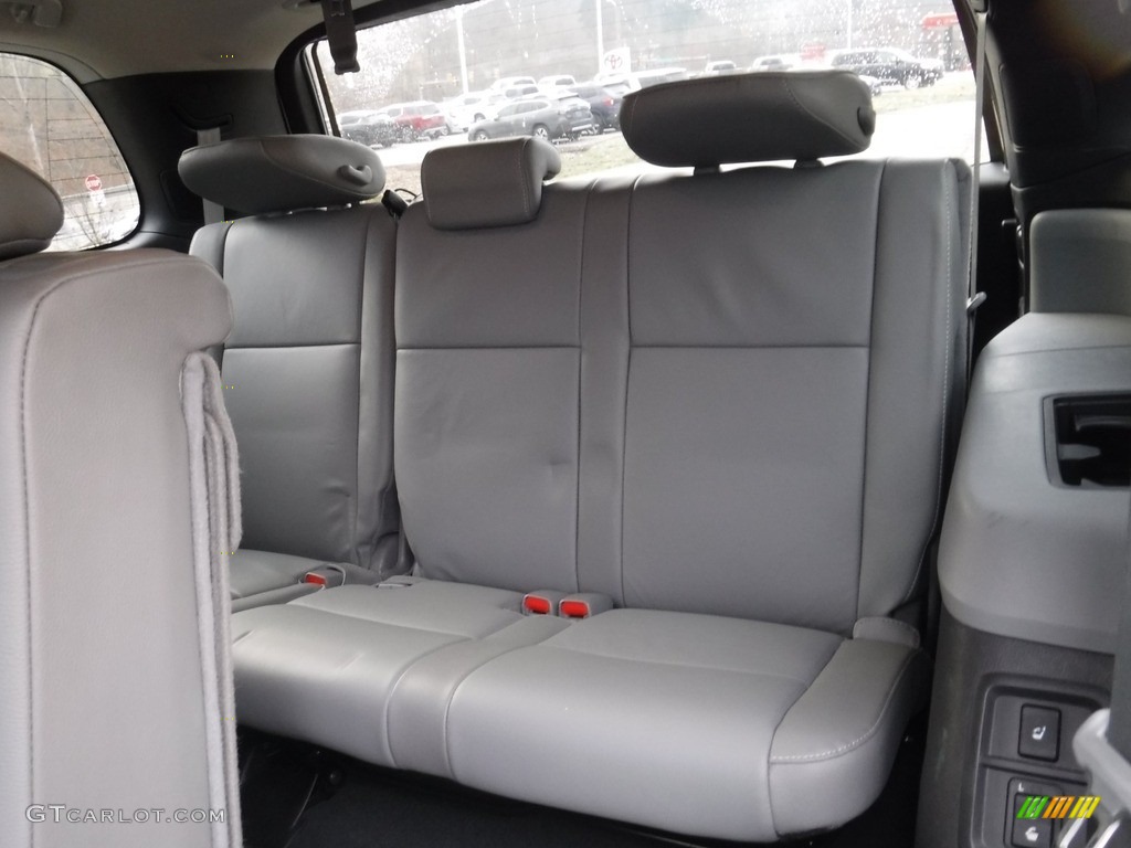 2019 Sequoia SR5 4x4 - Super White / Graphite photo #34
