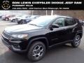 Diamond Black Crystal Pearl - Compass Trailhawk 4x4 Photo No. 1