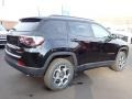 Diamond Black Crystal Pearl - Compass Trailhawk 4x4 Photo No. 6