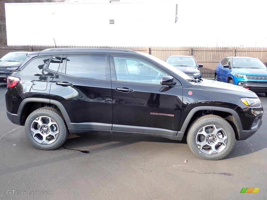 2022 Compass Trailhawk 4x4 - Diamond Black Crystal Pearl / Black/Ruby Red photo #7