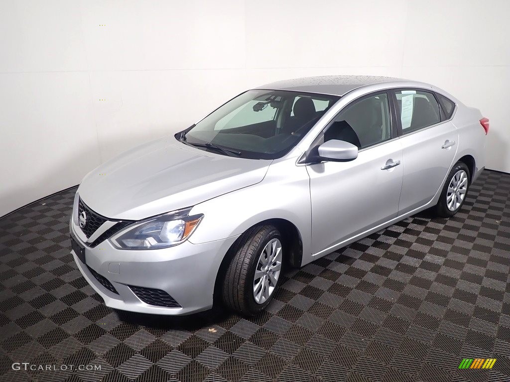 2017 Sentra SV - Brilliant Silver / Charcoal photo #8