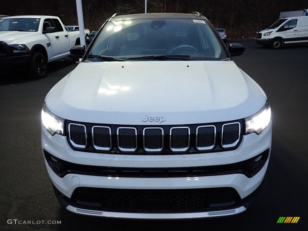 2022 Compass Limited 4x4 - Bright White / Black photo #9