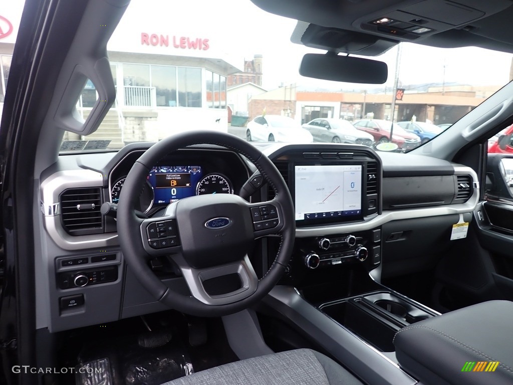 2022 Ford F150 XLT SuperCab 4x4 Front Seat Photos