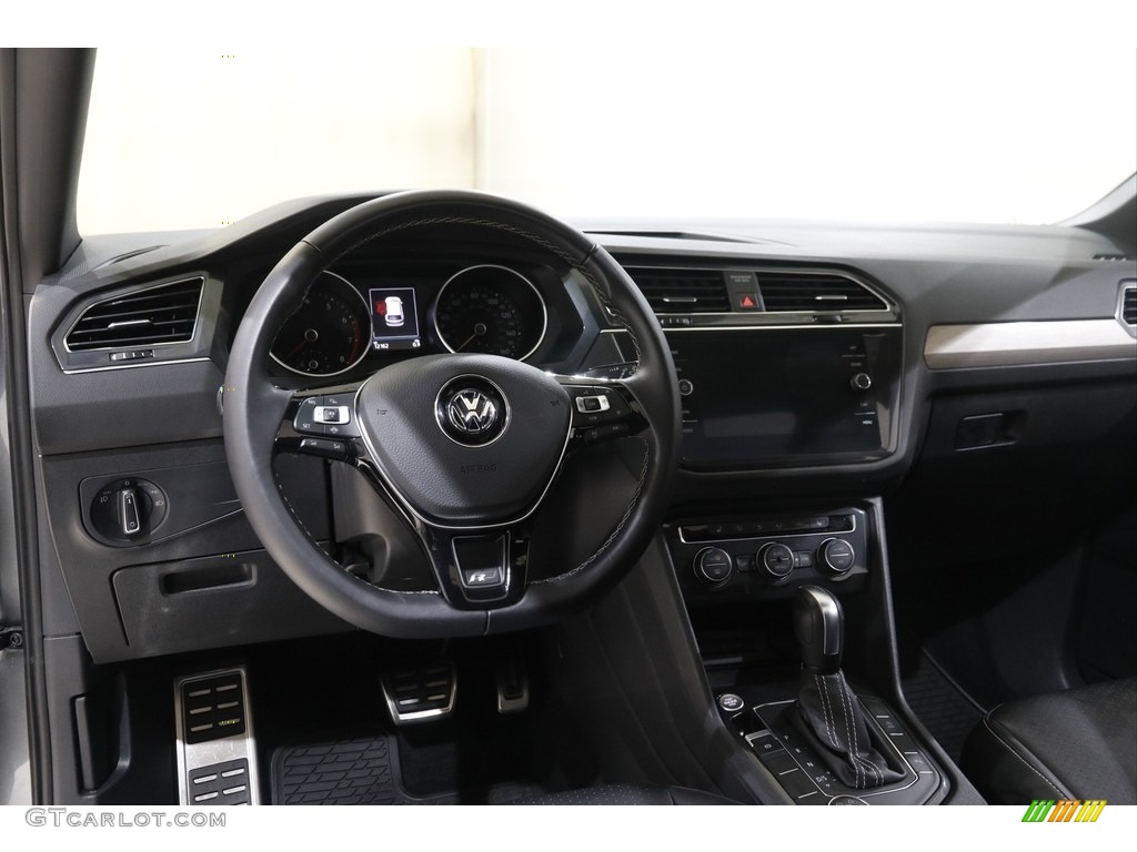 2021 Volkswagen Tiguan SE R-Line 4Motion Dashboard Photos