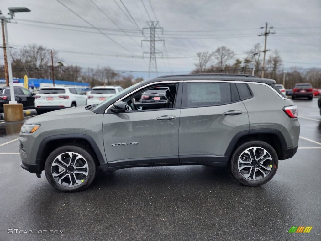 2022 Compass Limited 4x4 - Sting Gray / Black photo #3