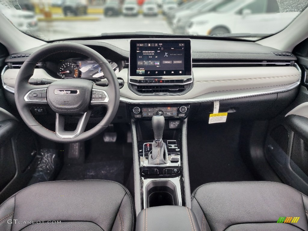 2022 Jeep Compass Limited 4x4 Front Seat Photo #145466524