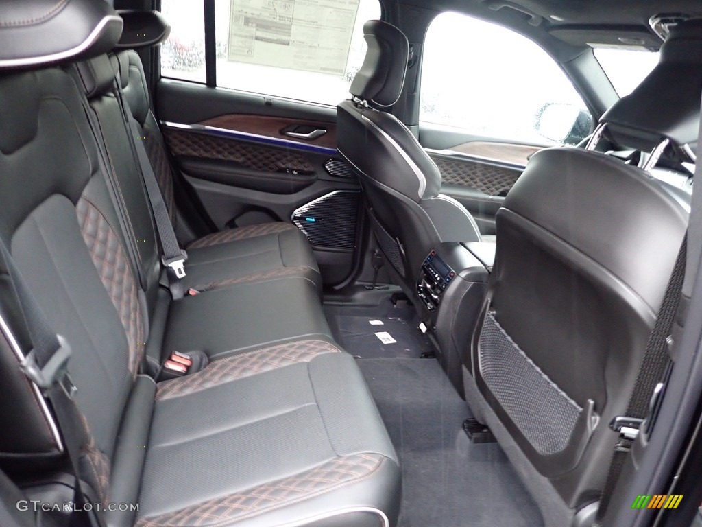 Global Black Interior 2022 Jeep Grand Cherokee Summit 4XE Hybrid Photo #145467163