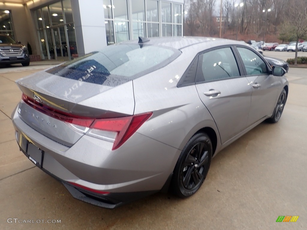 2023 Elantra SEL - Fluid Metal / Black photo #2