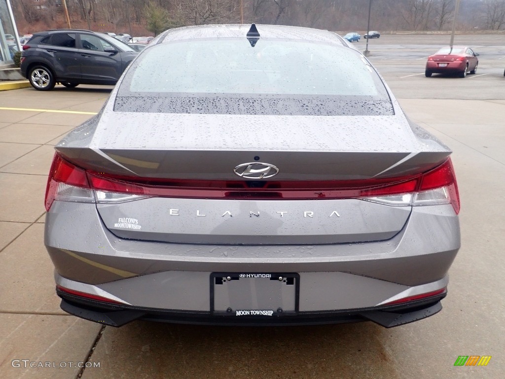 2023 Elantra SEL - Fluid Metal / Black photo #3