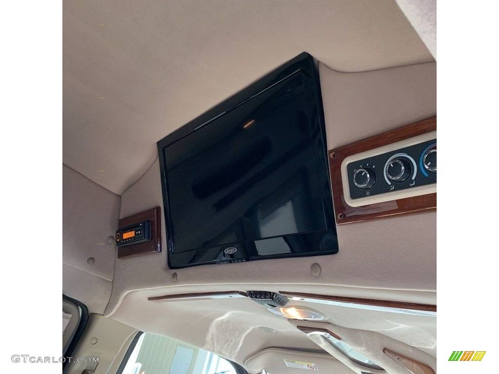 2014 Chevrolet Express 1500 AWD Passenger Conversion Entertainment System Photos