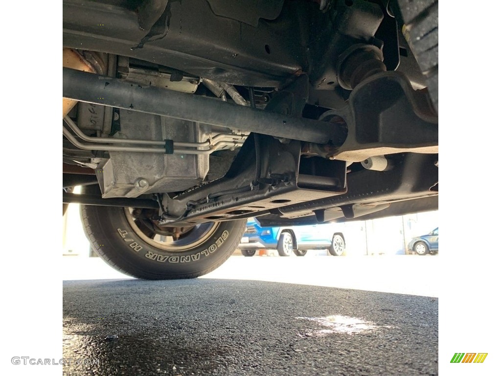 2014 Chevrolet Express 1500 AWD Passenger Conversion Undercarriage Photo #145473018