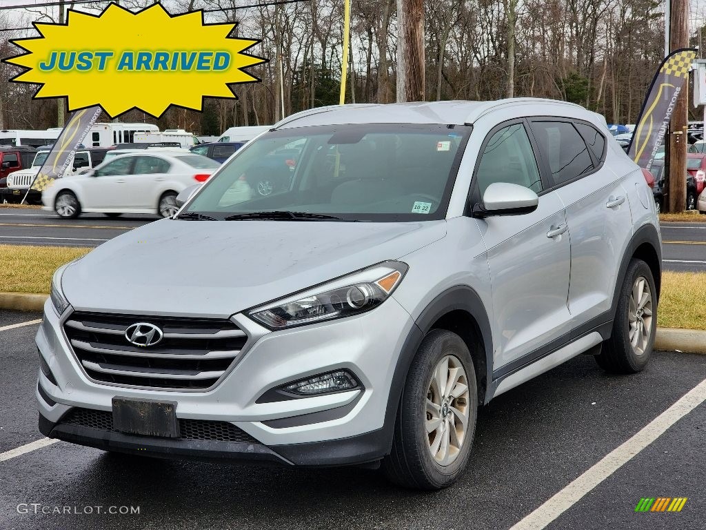 2017 Tucson SE AWD - Molten Silver / Gray photo #1