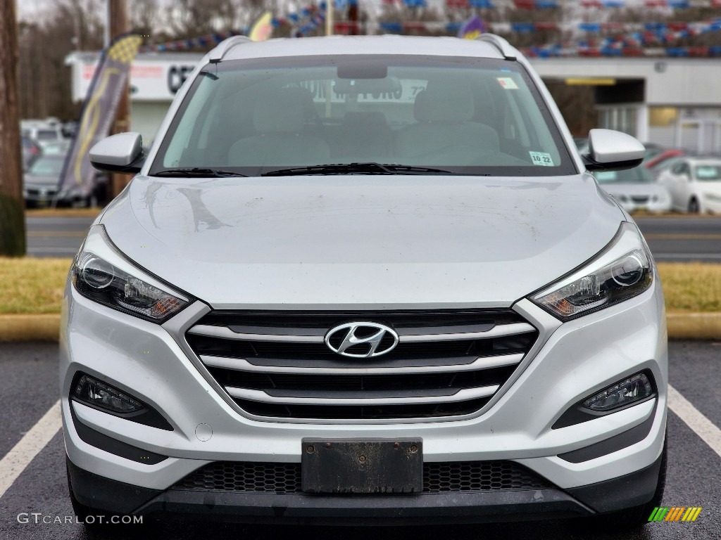 2017 Tucson SE AWD - Molten Silver / Gray photo #2