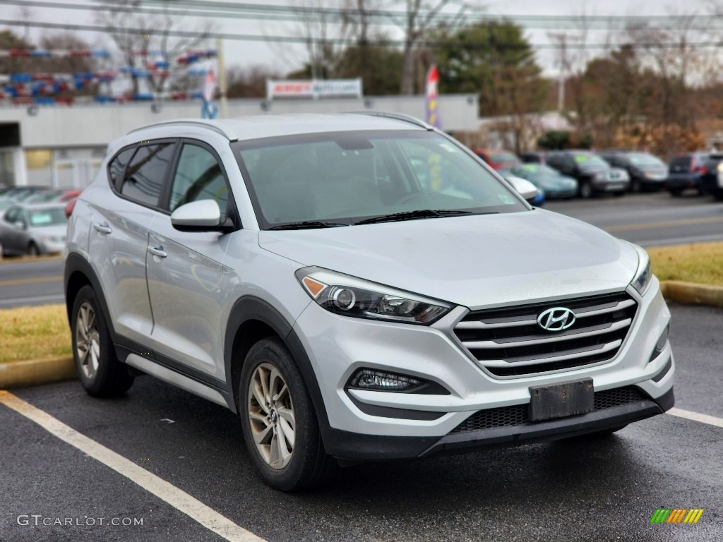 2017 Tucson SE AWD - Molten Silver / Gray photo #3