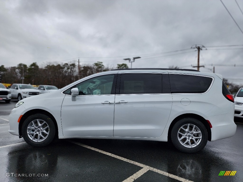 Bright White 2022 Chrysler Pacifica Touring L Exterior Photo #145473804