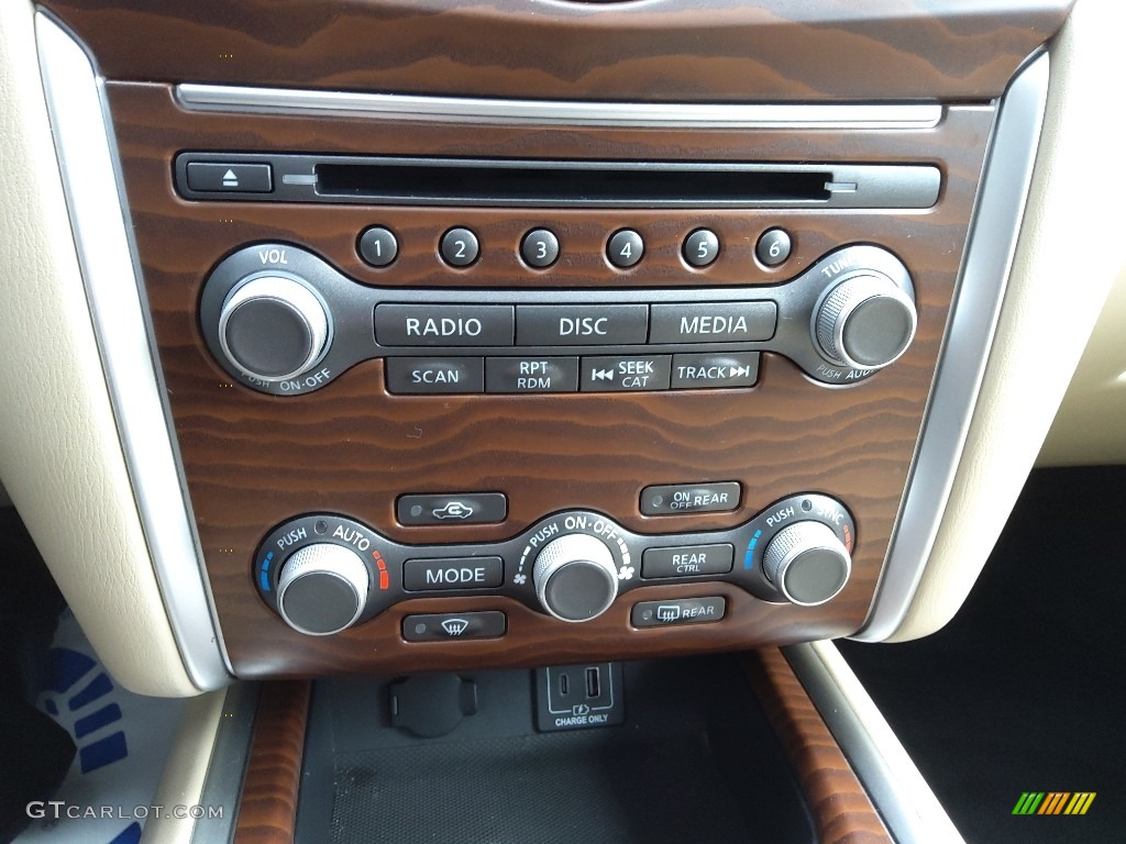 2020 Nissan Pathfinder Platinum 4x4 Controls Photo #145475544