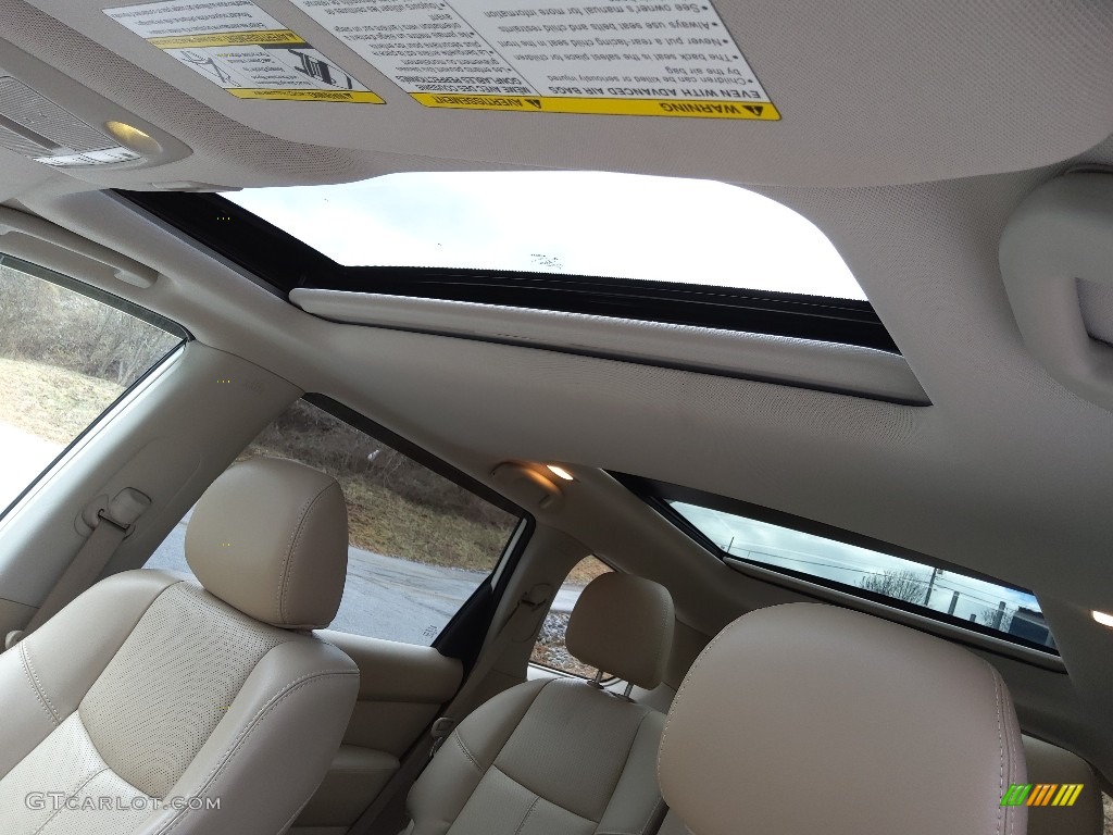 2020 Nissan Pathfinder Platinum 4x4 Sunroof Photos