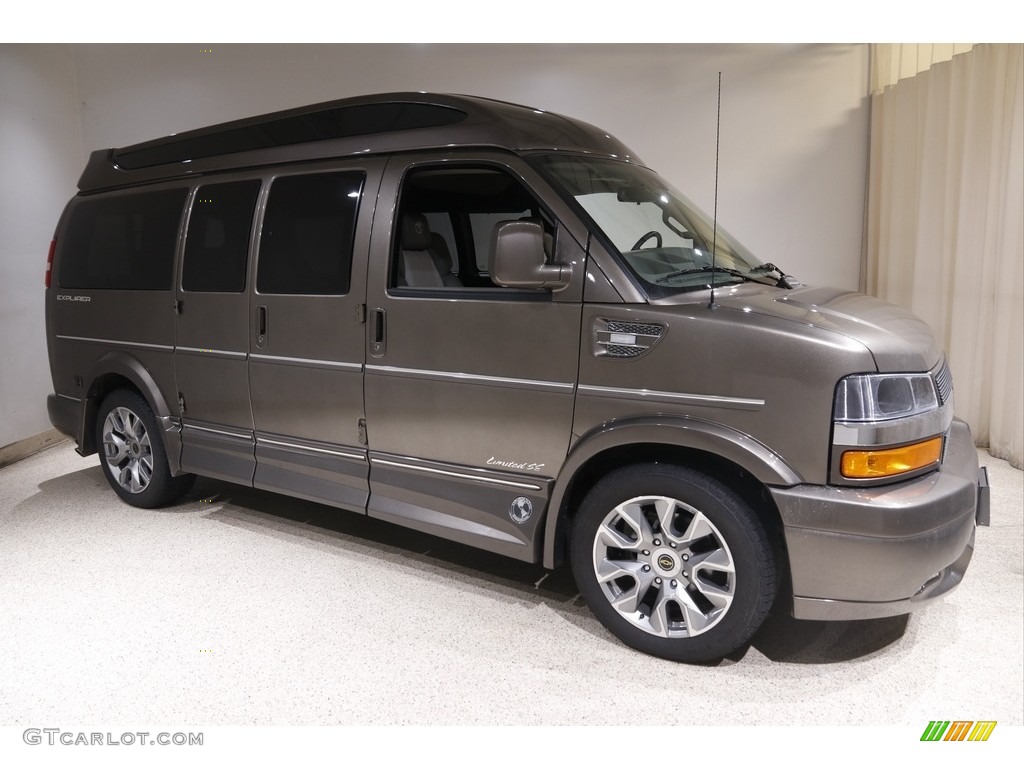 Sand Dune 2022 Chevrolet Express 2500 Passenger Conversion Van Exterior Photo #145477029