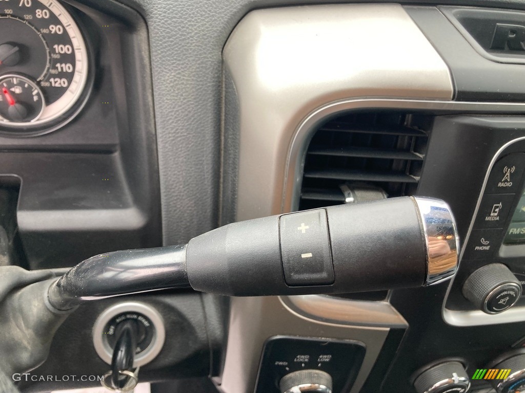 2018 2500 SLT Crew Cab 4x4 - Flame Red / Black/Diesel Gray photo #15