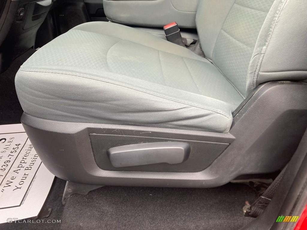 2018 2500 SLT Crew Cab 4x4 - Flame Red / Black/Diesel Gray photo #19