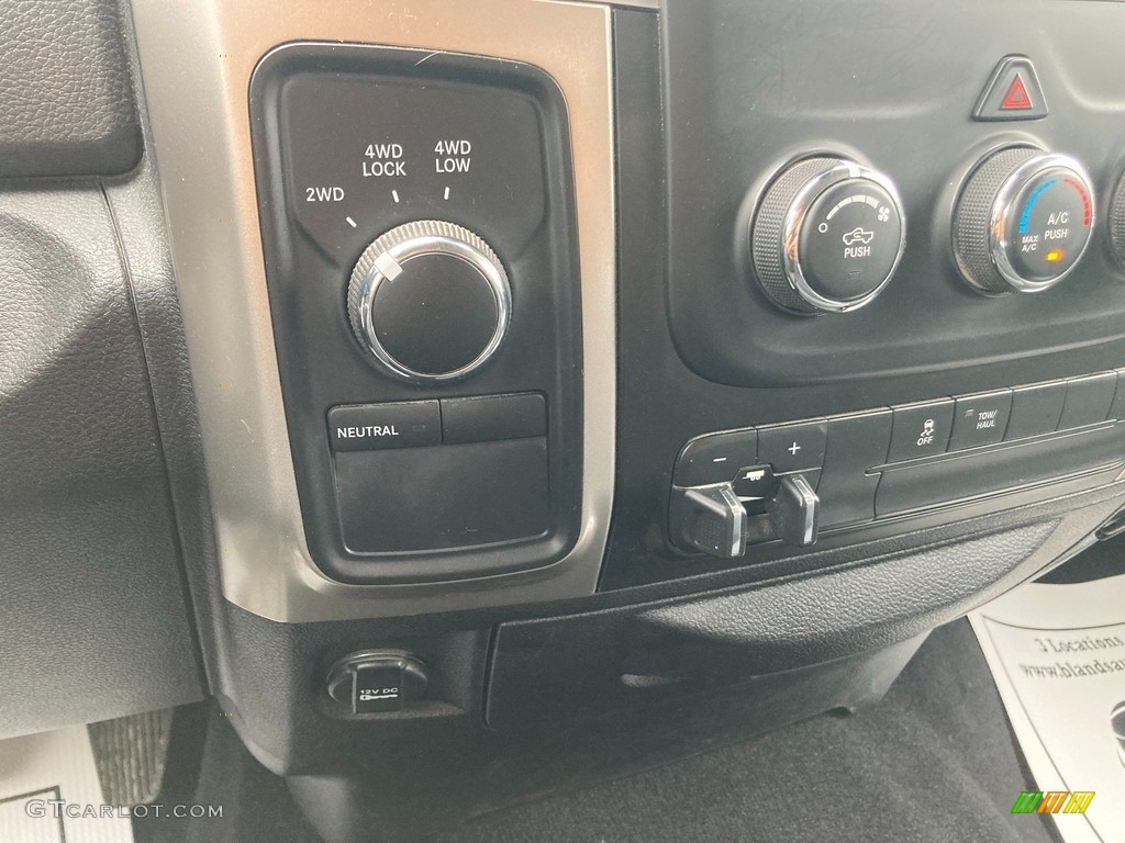 2018 2500 SLT Crew Cab 4x4 - Flame Red / Black/Diesel Gray photo #29