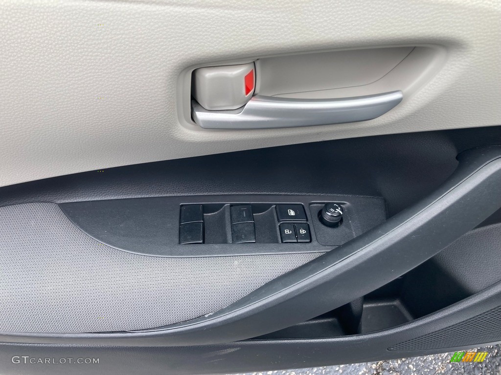 2021 Toyota Corolla LE Light Gray/Moonstone Door Panel Photo #145479285