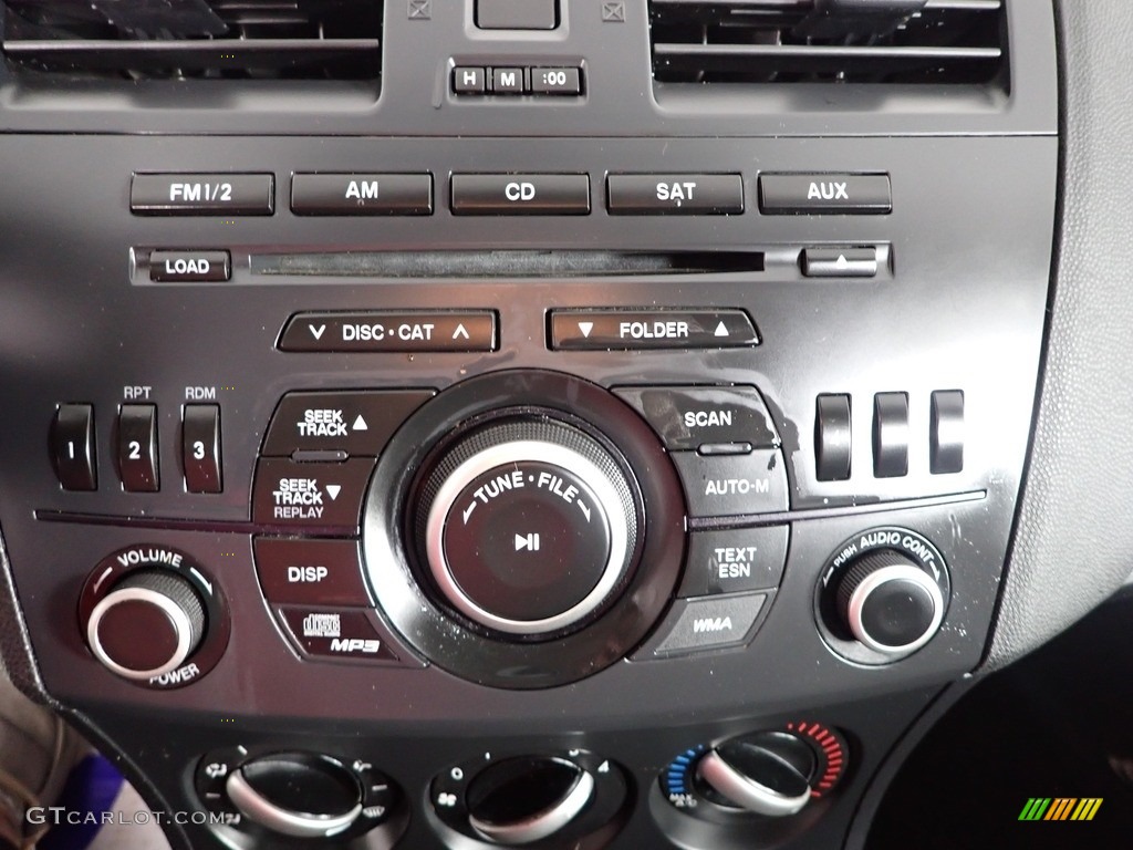 2013 MAZDA3 i Sport 4 Door - Liquid Silver Metallic / Black photo #16