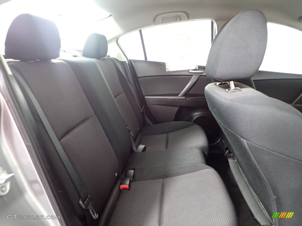 2013 MAZDA3 i Sport 4 Door - Liquid Silver Metallic / Black photo #26