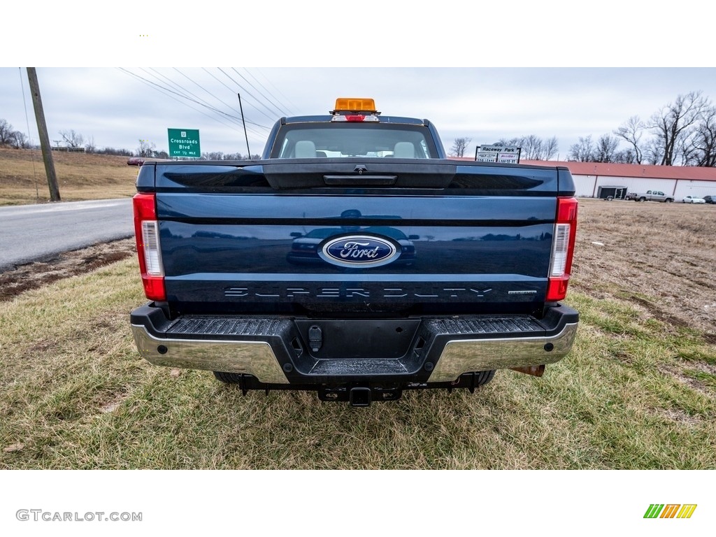 2019 F250 Super Duty XLT Crew Cab 4x4 - Blue Jeans / Earth Gray photo #5