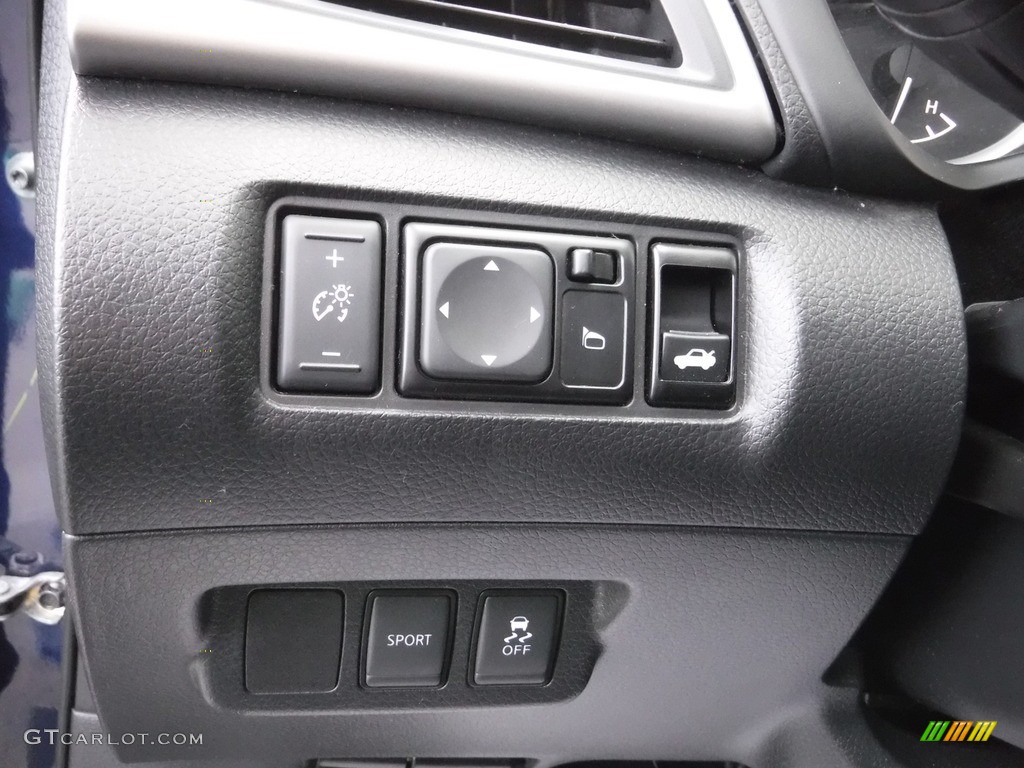 2019 Sentra SR - Deep Blue Pearl / Charcoal photo #12