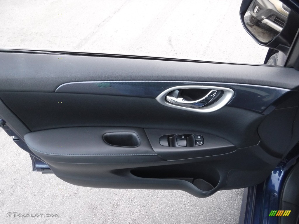 2019 Sentra SR - Deep Blue Pearl / Charcoal photo #13