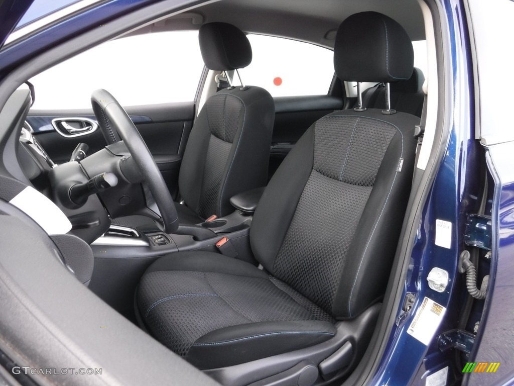 2019 Sentra SR - Deep Blue Pearl / Charcoal photo #14