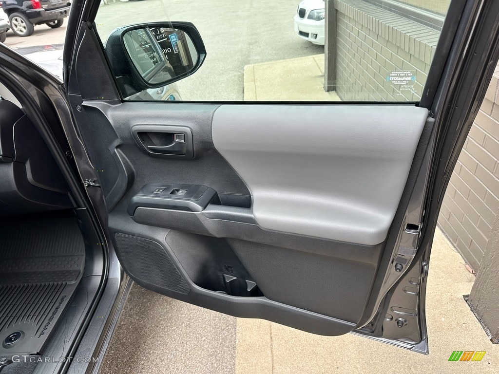 2022 Toyota Tacoma SR Access Cab Door Panel Photos