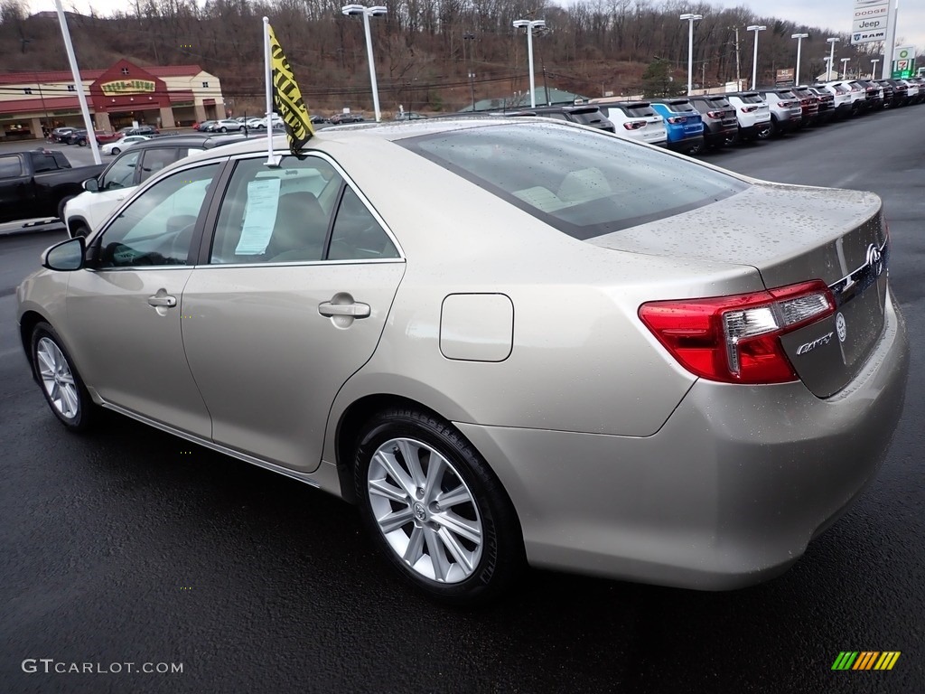2014 Camry XLE - Creme Brulee Metallic / Ivory photo #3