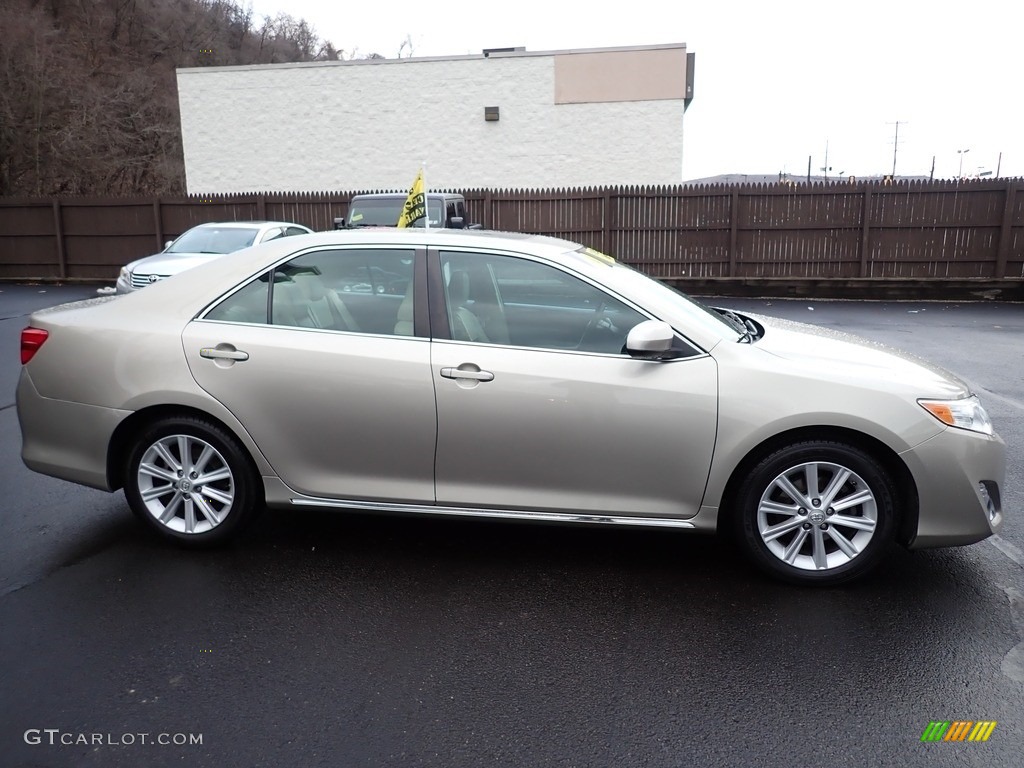 2014 Camry XLE - Creme Brulee Metallic / Ivory photo #7