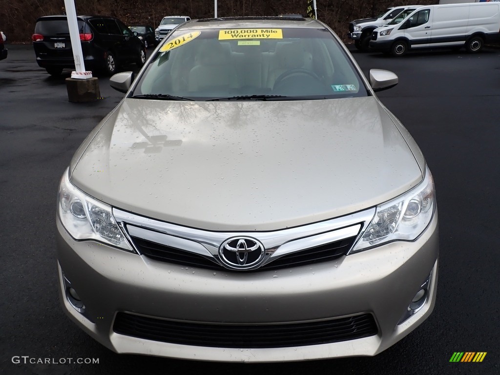 2014 Camry XLE - Creme Brulee Metallic / Ivory photo #9