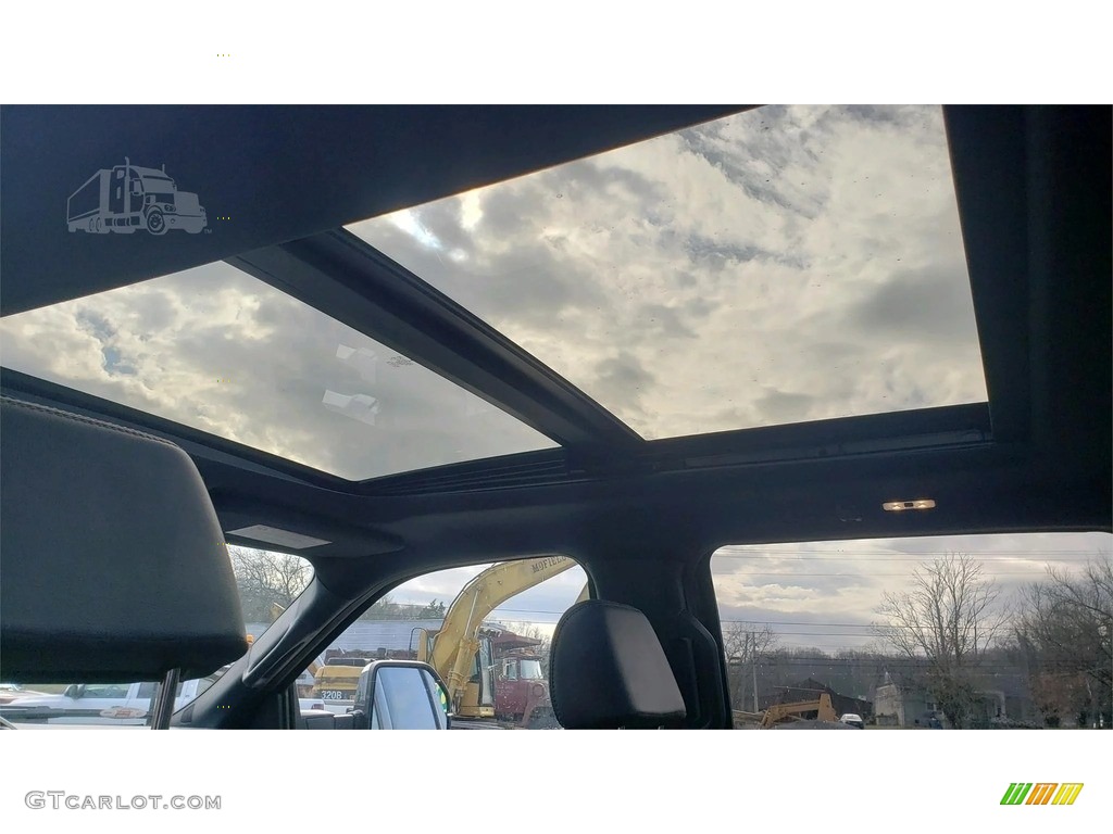 2022 Ford F450 Super Duty Lariat Crew Cab 4x4 Chassis Sunroof Photos