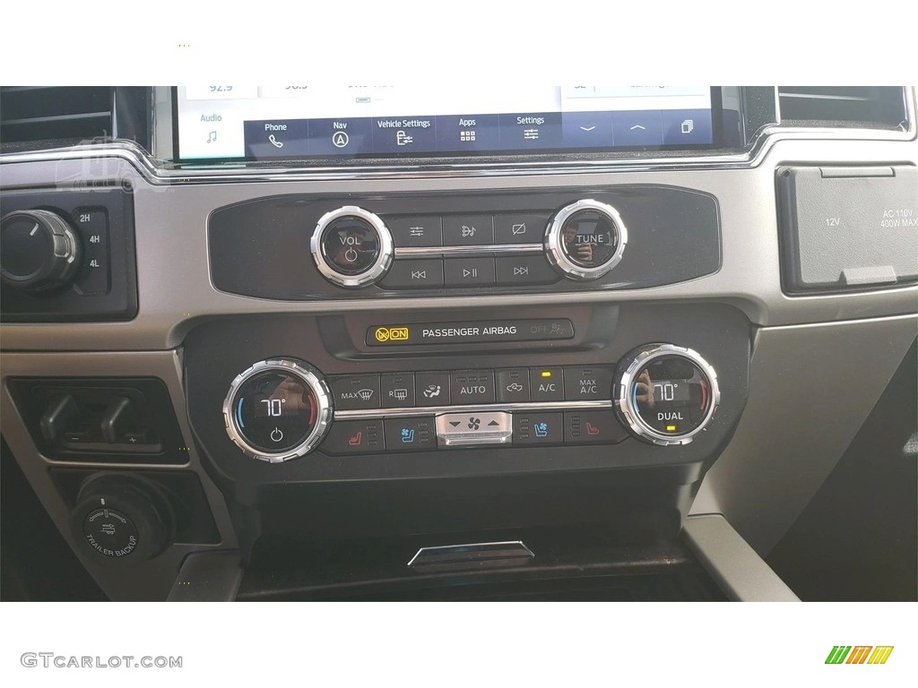 2022 Ford F450 Super Duty Lariat Crew Cab 4x4 Chassis Controls Photo #145493697