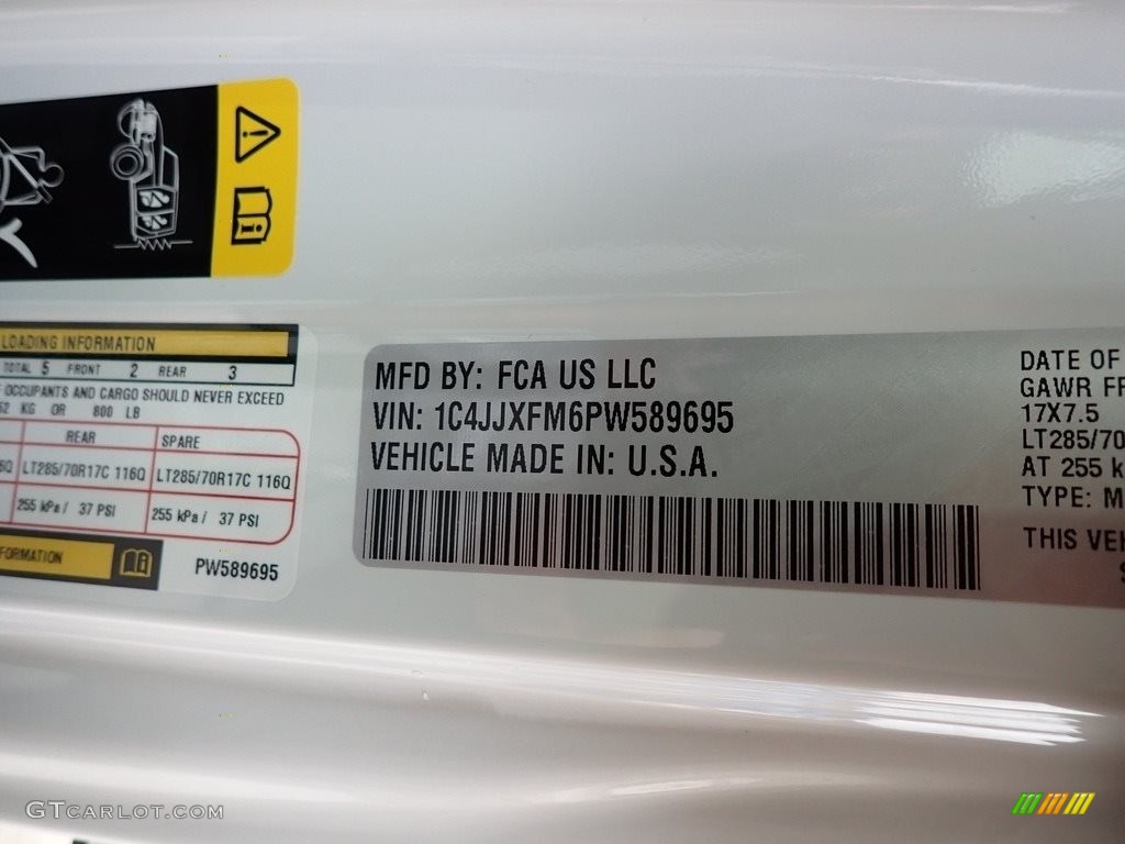 2023 Wrangler Unlimited Rubicon 4x4 - Bright White / Black photo #15