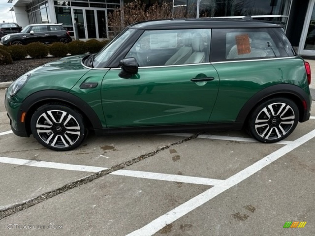 British Racing Green IV Metallic 2023 Mini Hardtop Cooper S 2 Door Exterior Photo #145498002